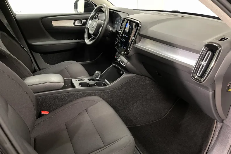 Volvo XC40 din 2020 cu 98.953 km - oferta VOL213385 - foto 10