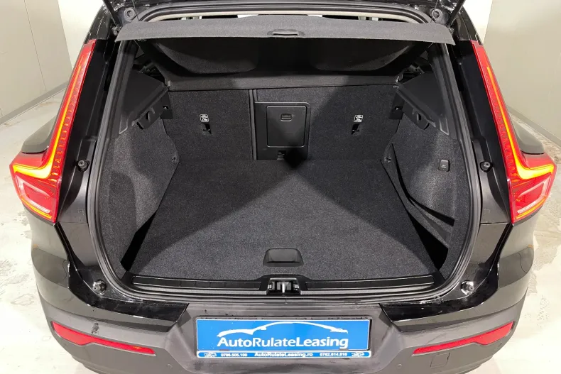 Volvo XC40 din 2020 cu 98.953 km - oferta VOL213385 - foto 12