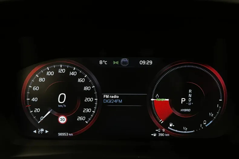 Volvo XC40 din 2020 cu 98.953 km - oferta VOL213385 - foto 24