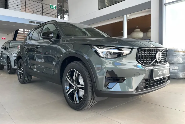 Volvo XC40 din 2026 cu 9 km - oferta VOL213386 - foto 3