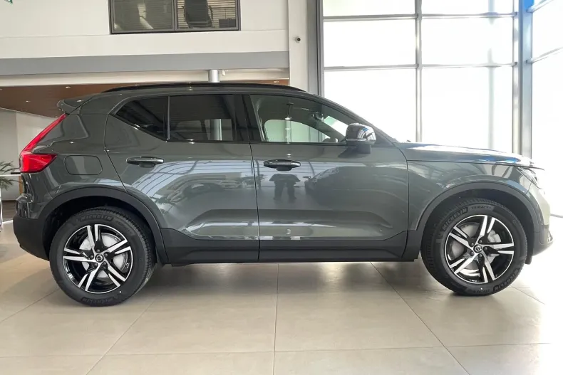 Volvo XC40 din 2026 cu 9 km - oferta VOL213386 - foto 4