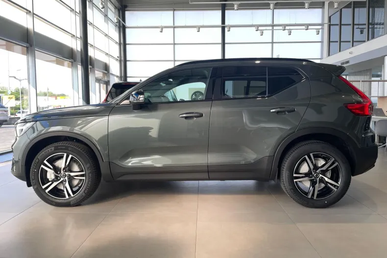 Volvo XC40 din 2026 cu 9 km - oferta VOL213386 - foto 8
