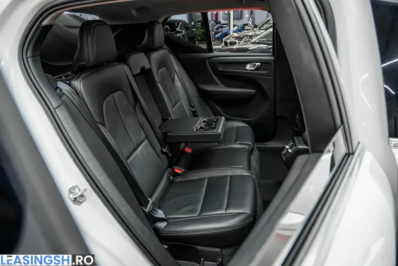 Volvo XC40 din 2020 cu 101.000 km - oferta VOL213387 - foto 12