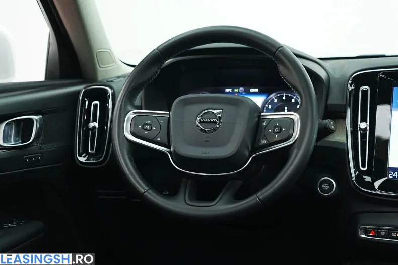 Volvo XC40 din 2020 cu 101.000 km - oferta VOL213387 - foto 18