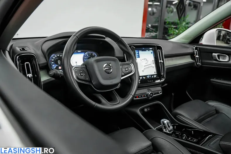 Volvo XC40 din 2020 cu 101.000 km - oferta VOL213387 - foto 20