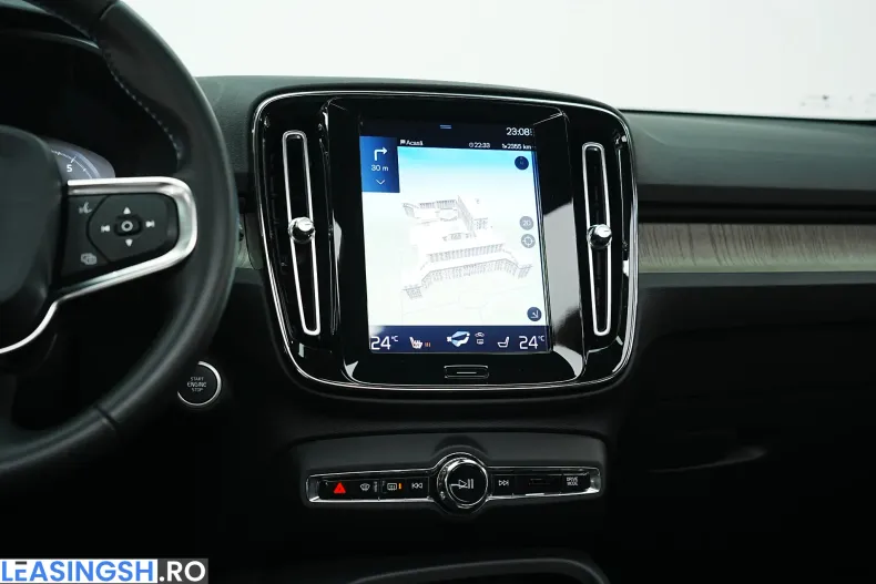 Volvo XC40 din 2020 cu 101.000 km - oferta VOL213387 - foto 36