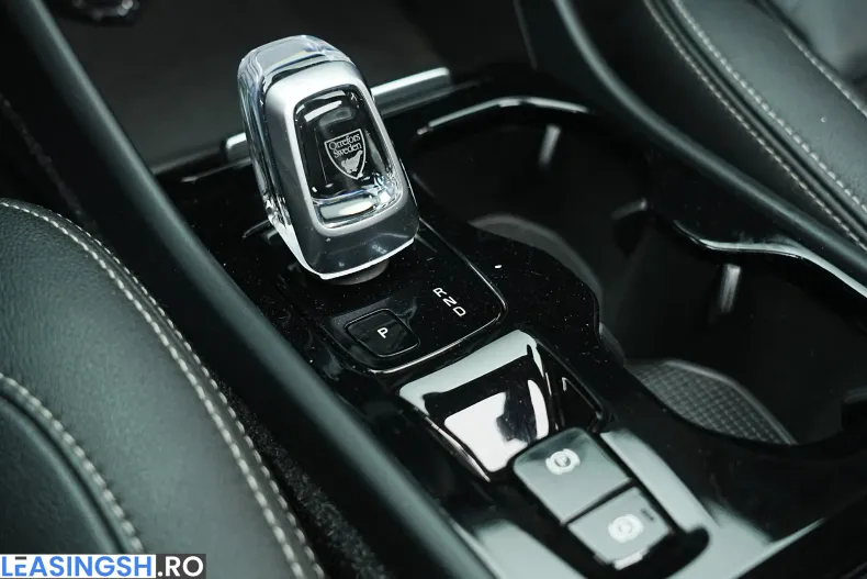 Volvo XC40 din 2020 cu 101.000 km - oferta VOL213387 - foto 37