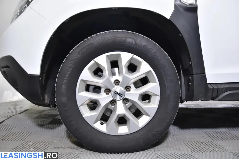 Dacia Duster din 2023 cu 136.077 km - oferta DAC213398 - foto 13
