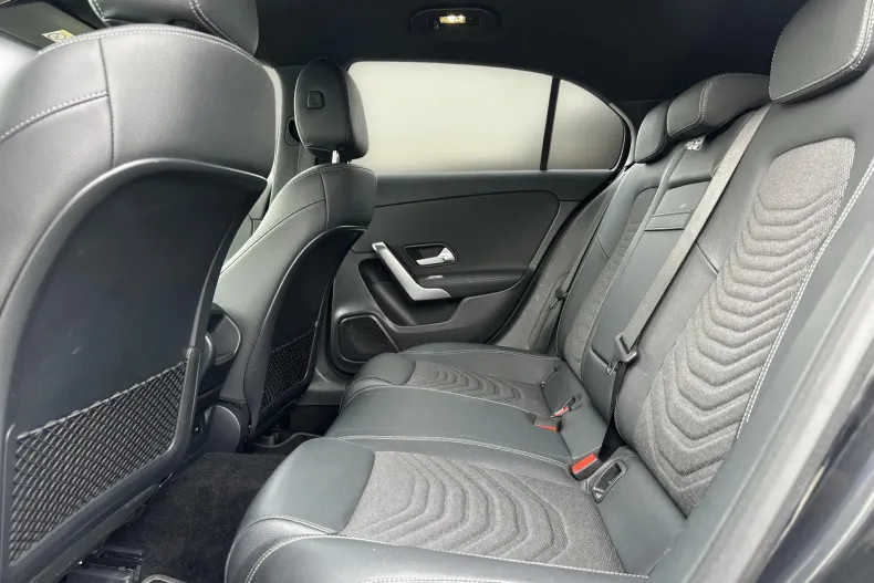 Mercedes-Benz A 180 (Clasa A) din 2023 cu 91.762 km - oferta MER213403 - foto 12