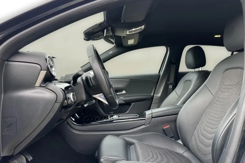 Mercedes-Benz A 180 (Clasa A) din 2023 cu 91.762 km - oferta MER213403 - foto 23