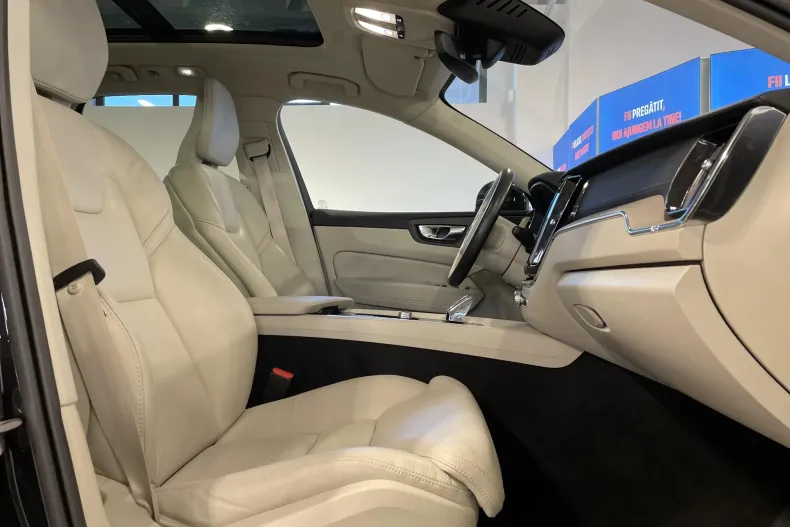Volvo XC60 din 2021 cu 77.689 km - oferta VOL213405 - foto 11