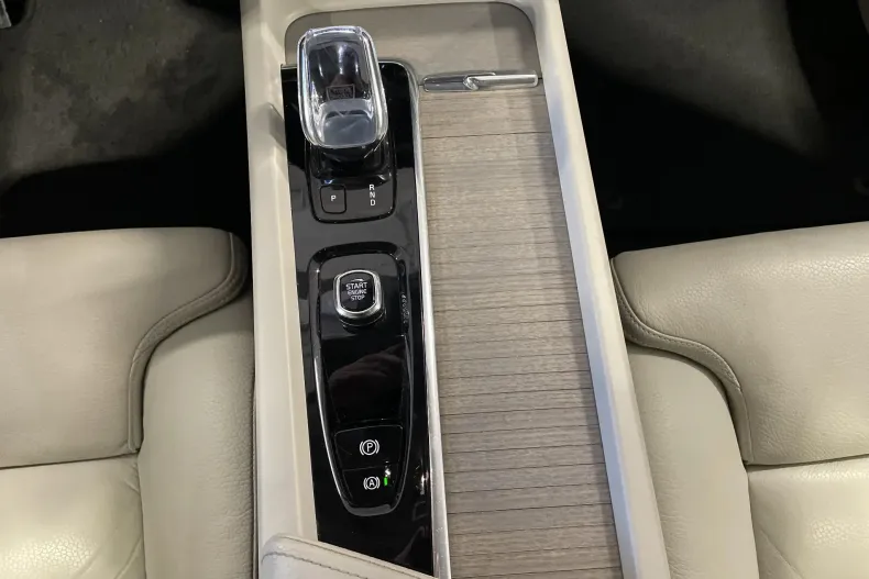 Volvo XC60 din 2021 cu 77.689 km - oferta VOL213405 - foto 18