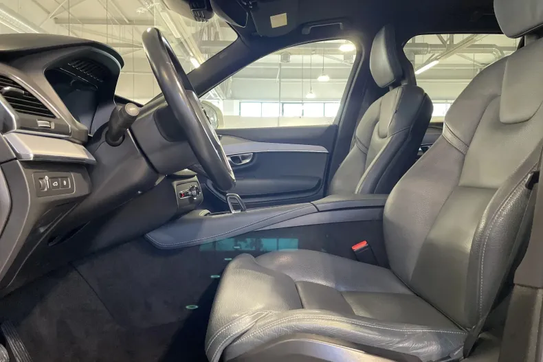 Volvo XC90 din 2021 cu 74.953 km - oferta VOL213408 - foto 25