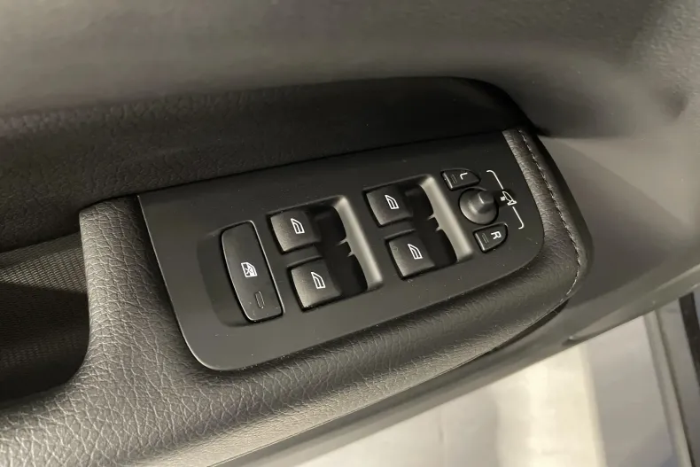 Volvo XC60 din 2022 cu 94.277 km - oferta VOL213412 - foto 14