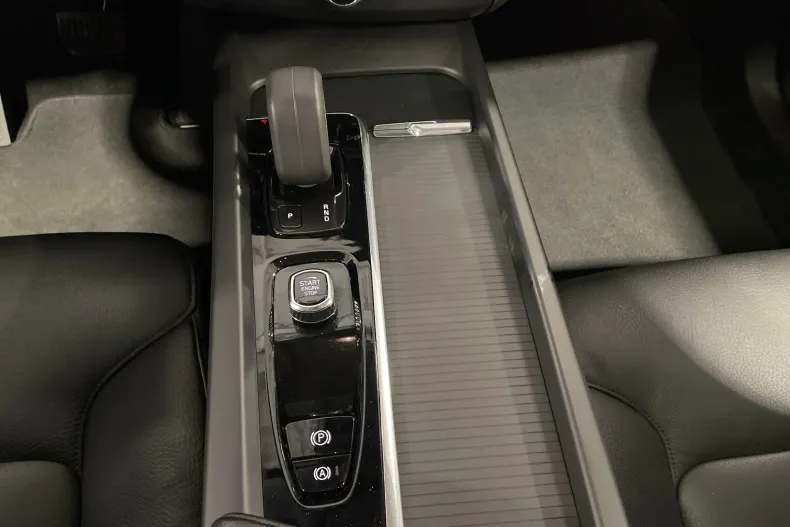 Volvo XC60 din 2022 cu 94.277 km - oferta VOL213412 - foto 18