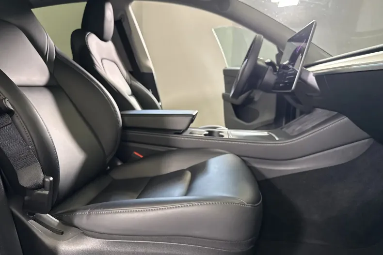 Tesla Model Y din 2023 cu 82.300 km - oferta TES213428 - foto 11