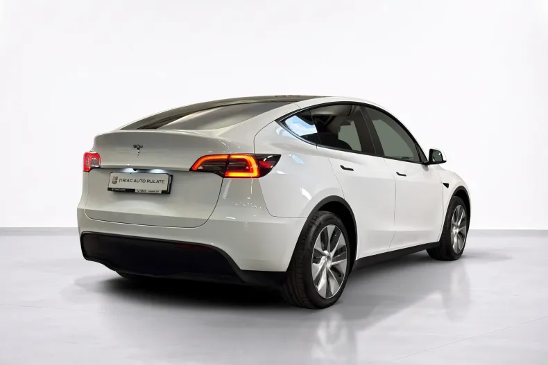 Tesla Model Y din 2023 cu 48.940 km - oferta TES213429 - foto 5