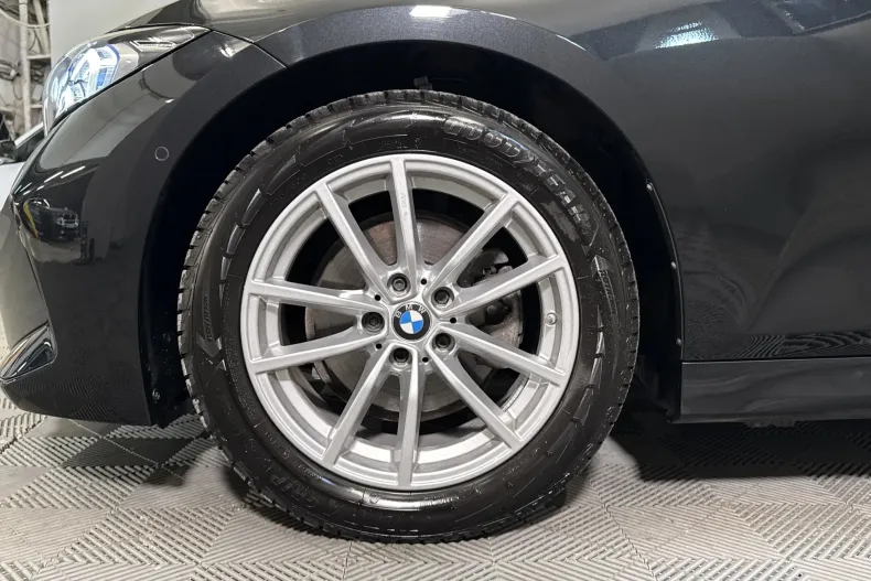 BMW 320i (Seria 3) din 2023 cu 41.236 km - oferta BMW213431 - foto 13