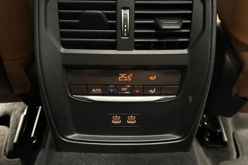 BMW 320i (Seria 3) din 2023 cu 41.236 km - oferta BMW213431 - foto 24