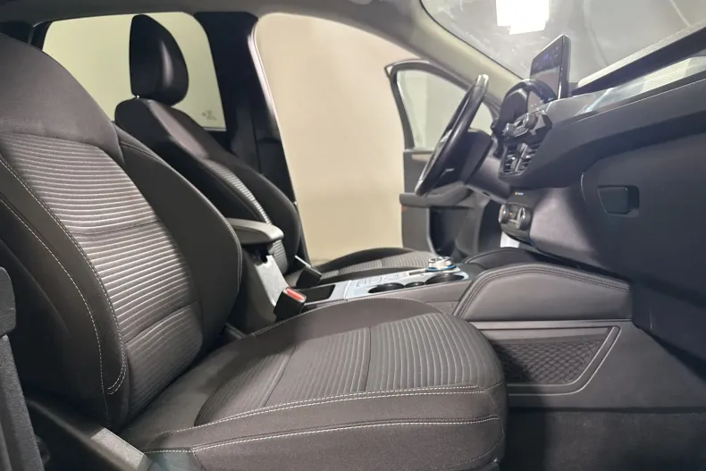 Ford Kuga din 2022 cu 130.108 km - oferta FOR213433 - foto 11