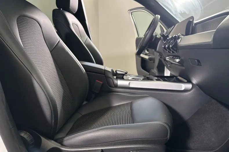 Mercedes-Benz GLB din 2022 cu 130.521 km - oferta MER213443 - foto 11
