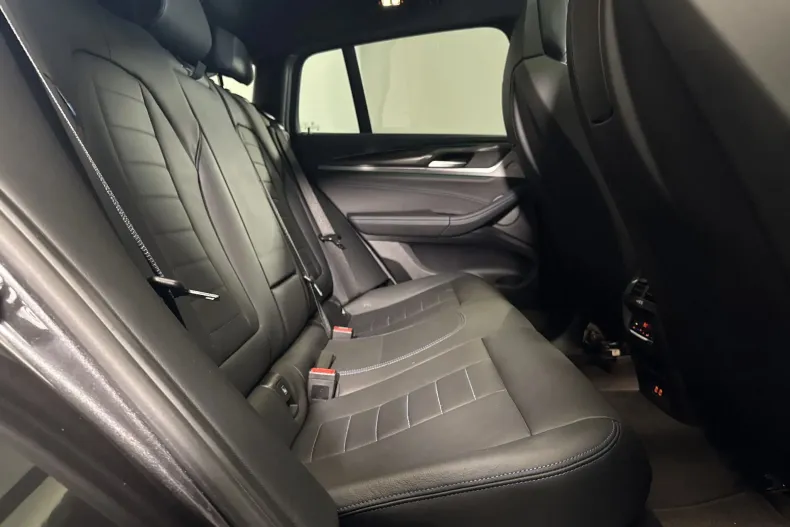 BMW X4 (Seria X) din 2023 cu 23.161 km - oferta BMW213450 - foto 12