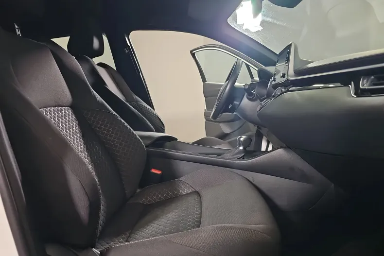 Toyota C-HR din 2022 cu 111.479 km - oferta TOY213460 - foto 11