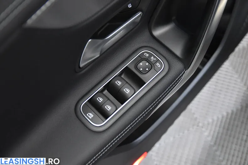 Mercedes-Benz CLA 250 (Clasa CLA) din 2023 cu 27.208 km - oferta MER213467 - foto 14