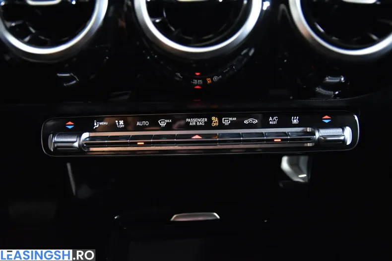 Mercedes-Benz CLA 250 (Clasa CLA) din 2023 cu 27.208 km - oferta MER213467 - foto 18