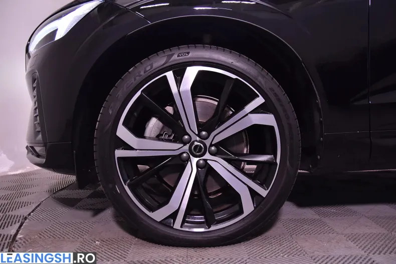 Volvo XC60 din 2023 cu 127.108 km - oferta VOL213472 - foto 13
