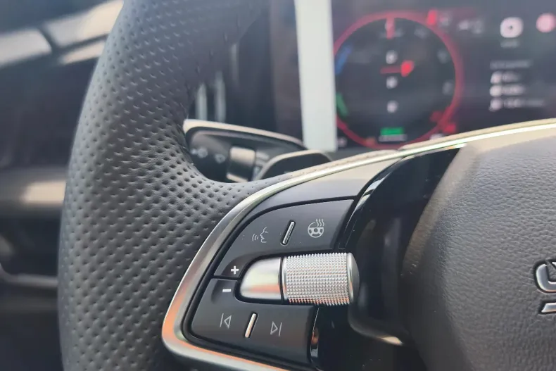 Skoda Superb din 2026 cu 6 km - oferta SKO213474 - foto 6