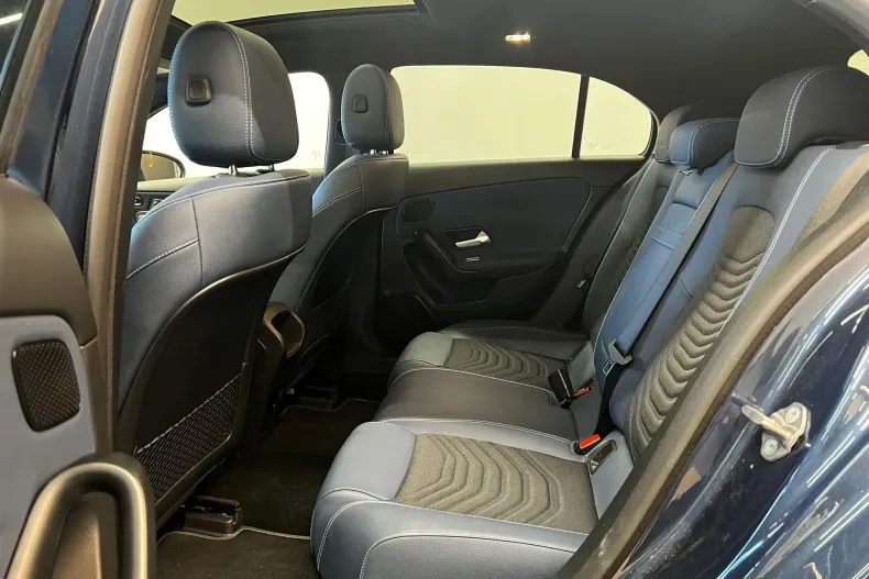 Mercedes-Benz A 250 (Clasa A) din 2021 cu 61.250 km - oferta MER213490 - foto 8