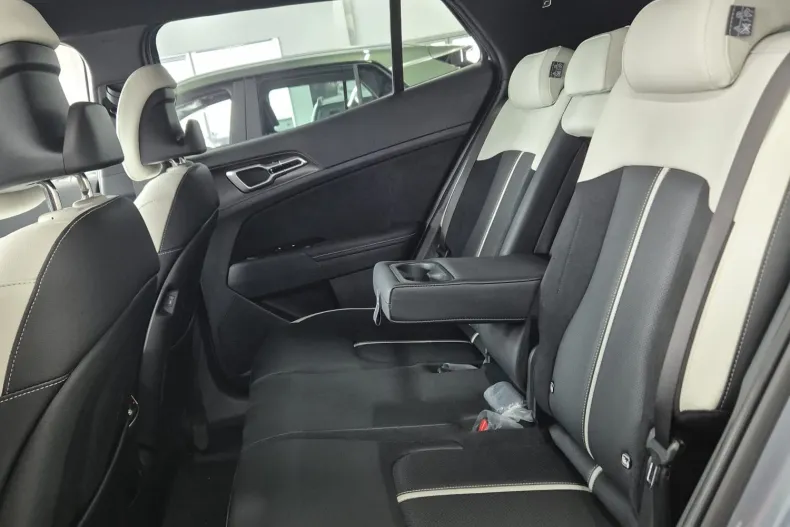 Kia Sportage din 2025 cu 1 km - oferta KIA213495 - foto 10