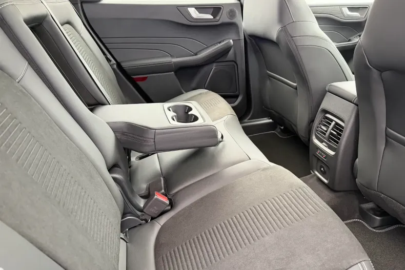 Ford Kuga din 2026 cu 1 km - oferta FOR213499 - foto 18