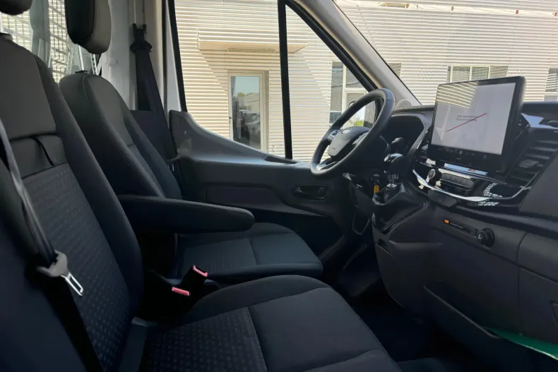Ford Transit din 2026 cu 1 km - oferta FOR213501 - foto 4