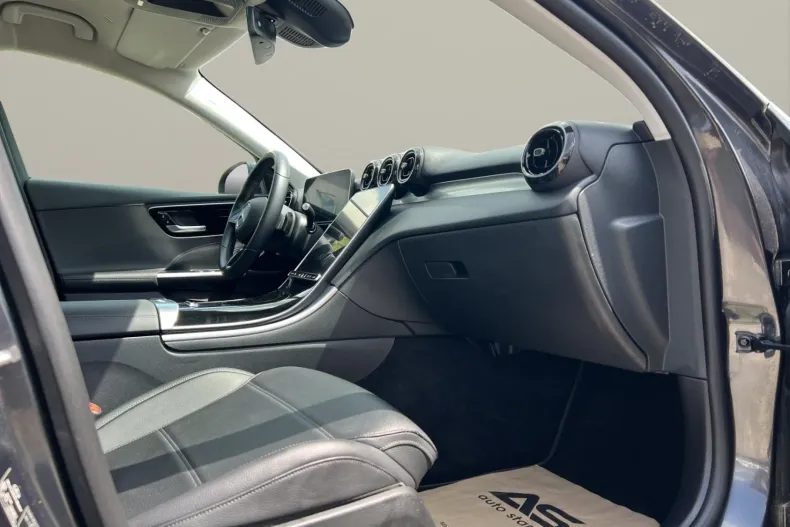 Mercedes-Benz C din 2022 cu 69.725 km - oferta MER213531 - foto 19