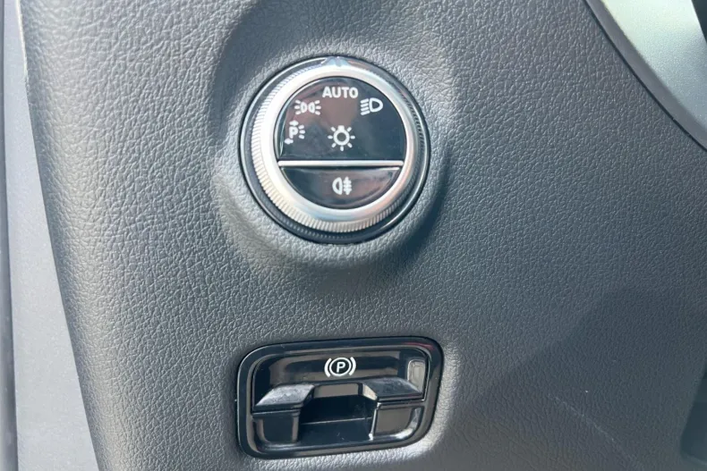 Mercedes-Benz C din 2022 cu 69.725 km - oferta MER213531 - foto 31