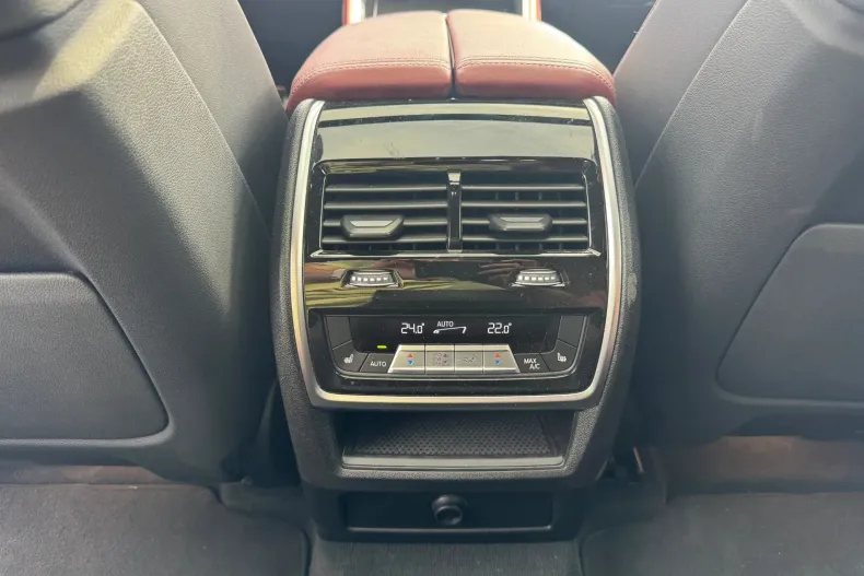 BMW X6 (Seria X) din 2024 cu 49.277 km - oferta BMW213532 - foto 26