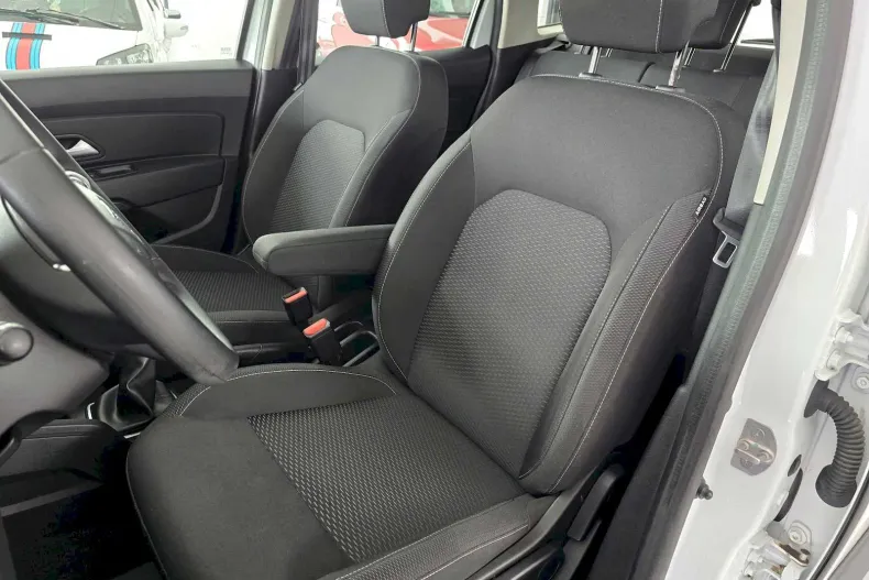 Dacia Duster din 2021 cu 104.123 km - oferta DAC213533 - foto 18