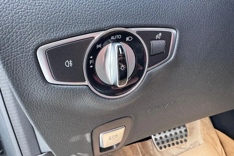 Mercedes-Benz E 53 AMG (Clasa E) din 2022 cu 63.751 km - oferta MER213541 - foto 28