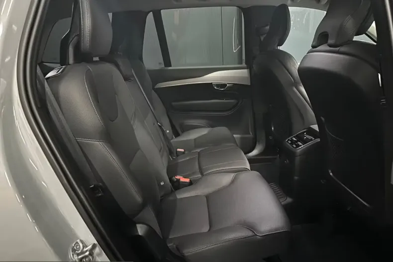 Volvo XC90 din 2024 cu 15.000 km - oferta VOL213550 - foto 17
