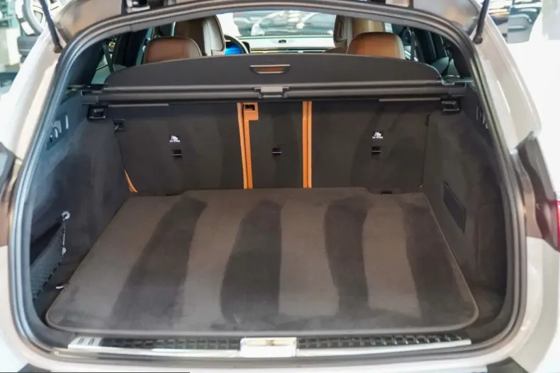Mercedes-Benz E 450 (Clasa E) din 2024 cu 11.414 km - oferta MER213558 - foto 7