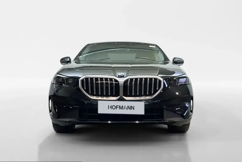 BMW 550 (Seria 5) din 2024 cu 27.600 km - oferta BMW213559 - foto 1