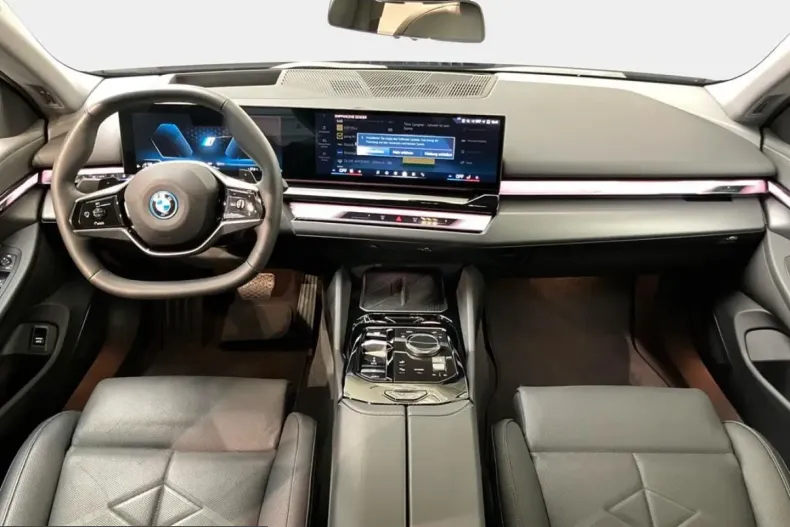 BMW 550 (Seria 5) din 2024 cu 27.600 km - oferta BMW213559 - foto 7