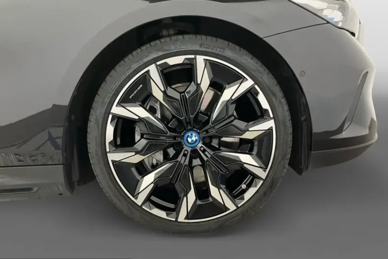BMW 550 (Seria 5) din 2024 cu 27.600 km - oferta BMW213559 - foto 11