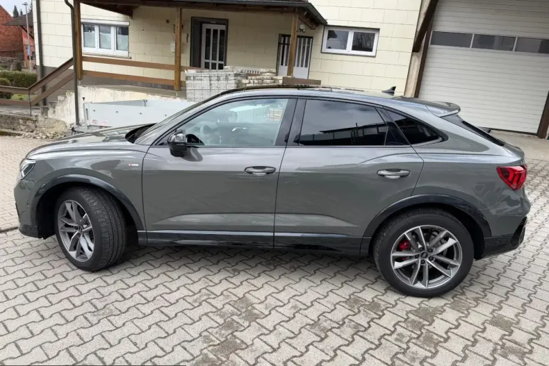 Audi Q3 din 2025 cu 12.946 km - oferta AUD213561 - foto 3