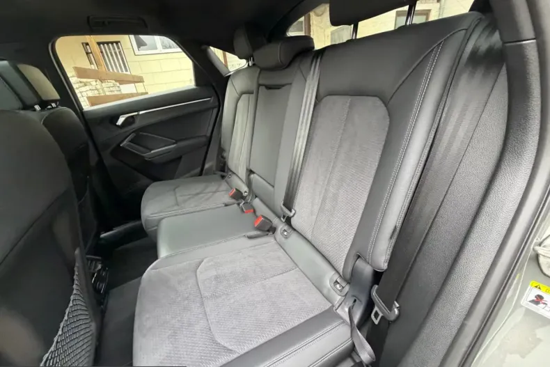 Audi Q3 din 2025 cu 12.946 km - oferta AUD213561 - foto 22