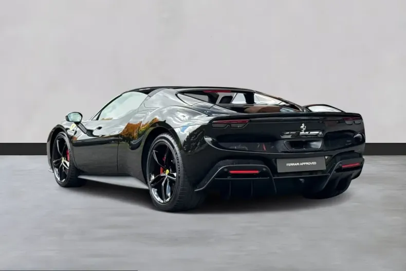 Ferrari 296 GTS din 2025 cu 1.500 km - oferta FER213580 - foto 6
