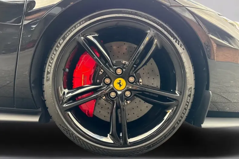 Ferrari 296 GTS din 2025 cu 1.500 km - oferta FER213580 - foto 9