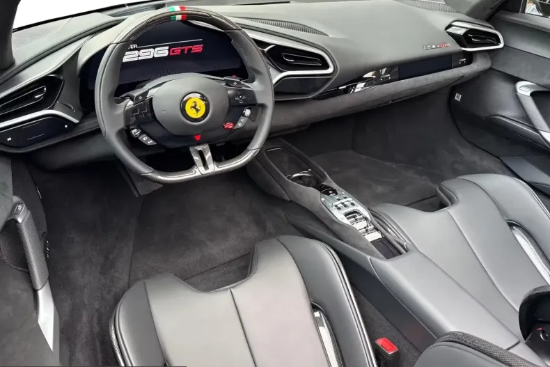Ferrari 296 GTS din 2025 cu 1.500 km - oferta FER213580 - foto 14
